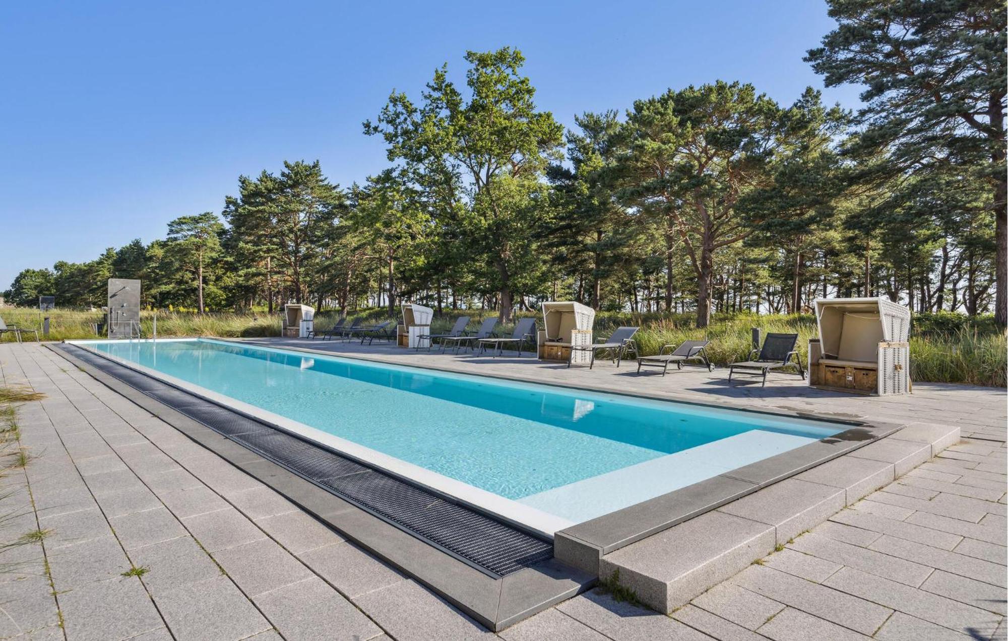Penthouse Garden Apartment Binz Bagian luar foto