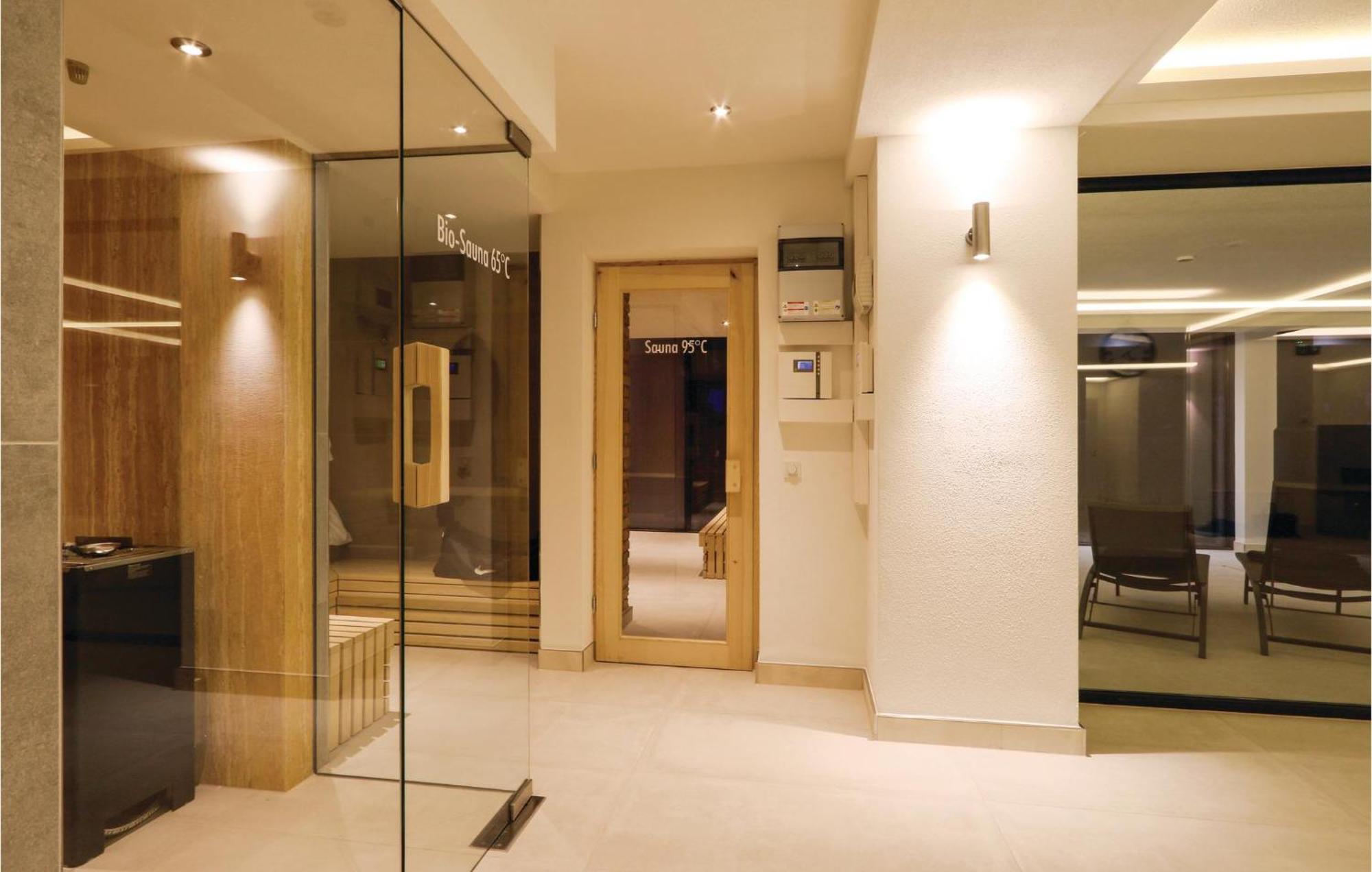 Penthouse Garden Apartment Binz Bagian luar foto