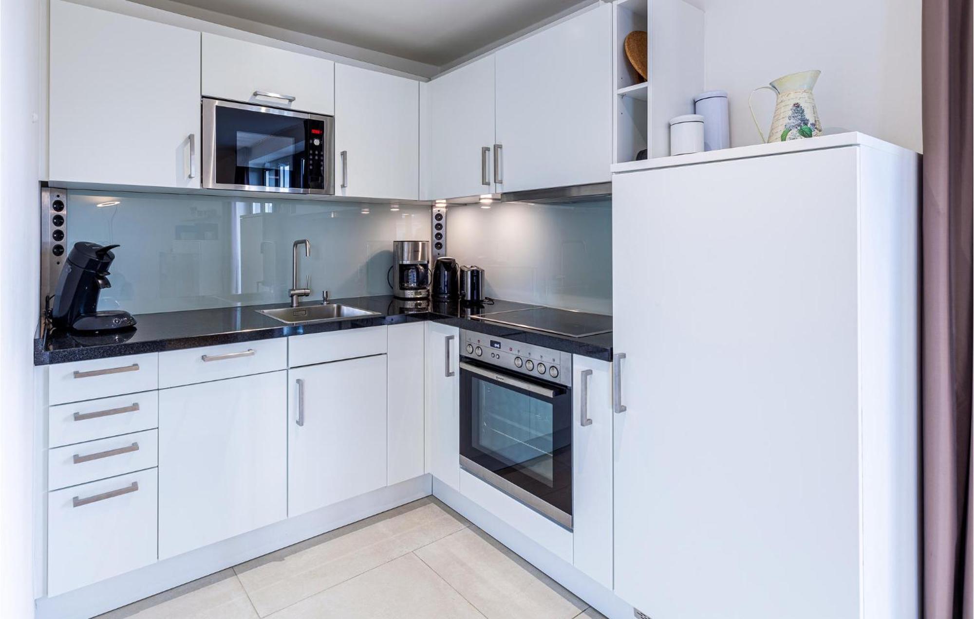 Penthouse Garden Apartment Binz Bagian luar foto