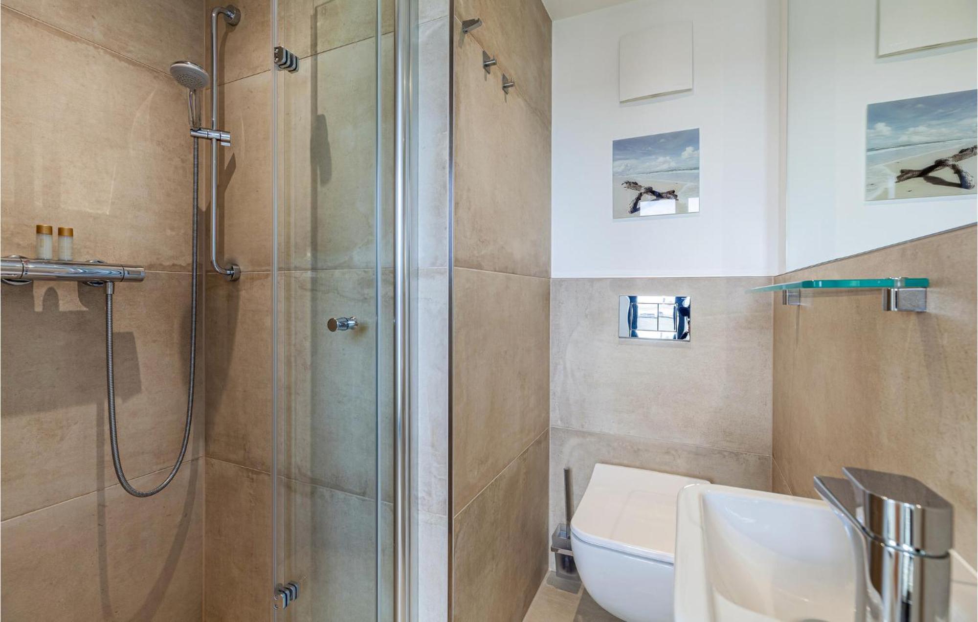 Penthouse Garden Apartment Binz Bagian luar foto